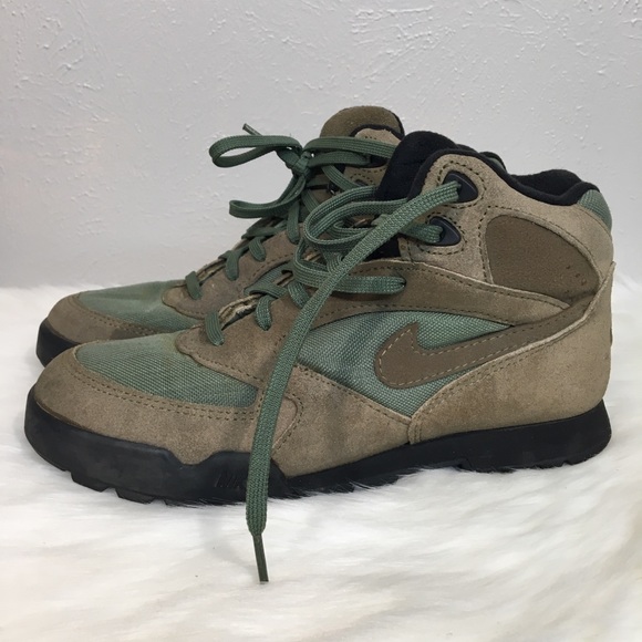 Vintage Nike Caldera Hiking Shoes 